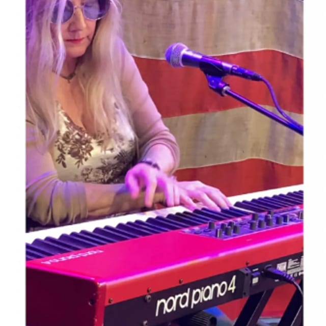 Mandy Keez