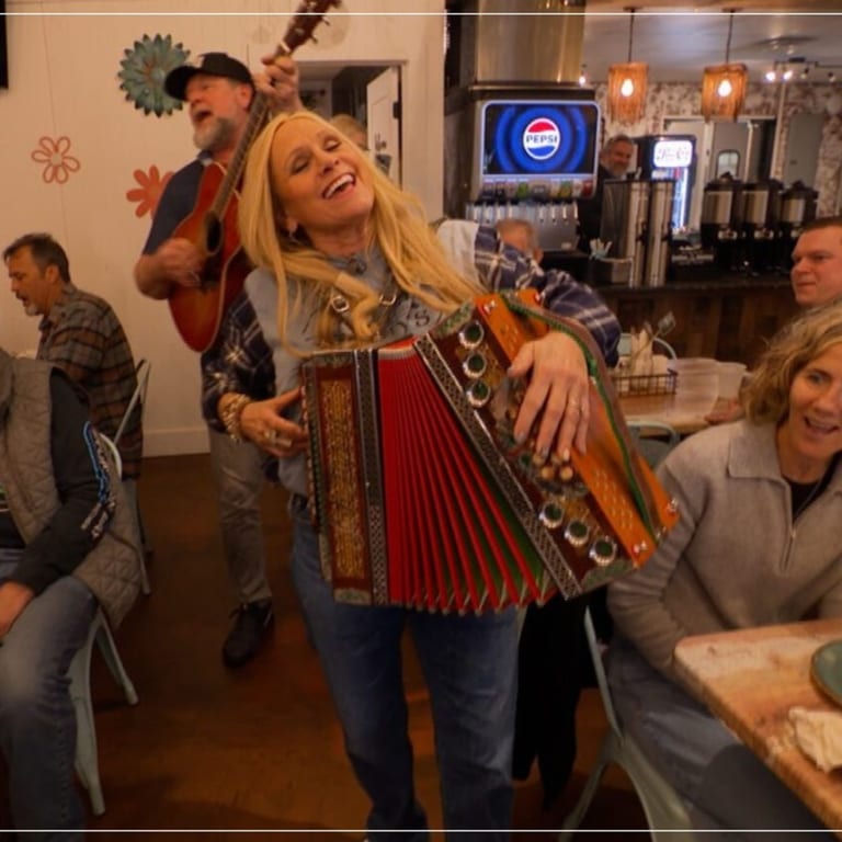Uncle Lenny's featured on TN Crossroads